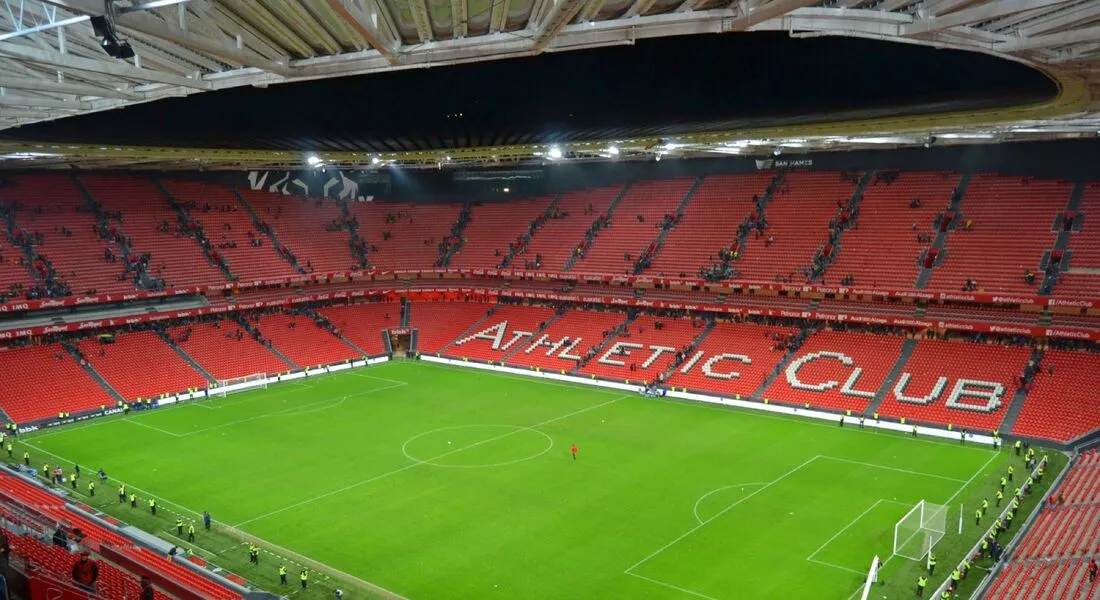 Estadio San Mamés del Athletic Club al atardecer