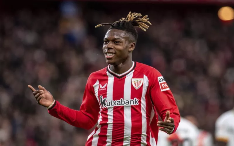Nico Williams del Athletic Club regateando a gran velocidad